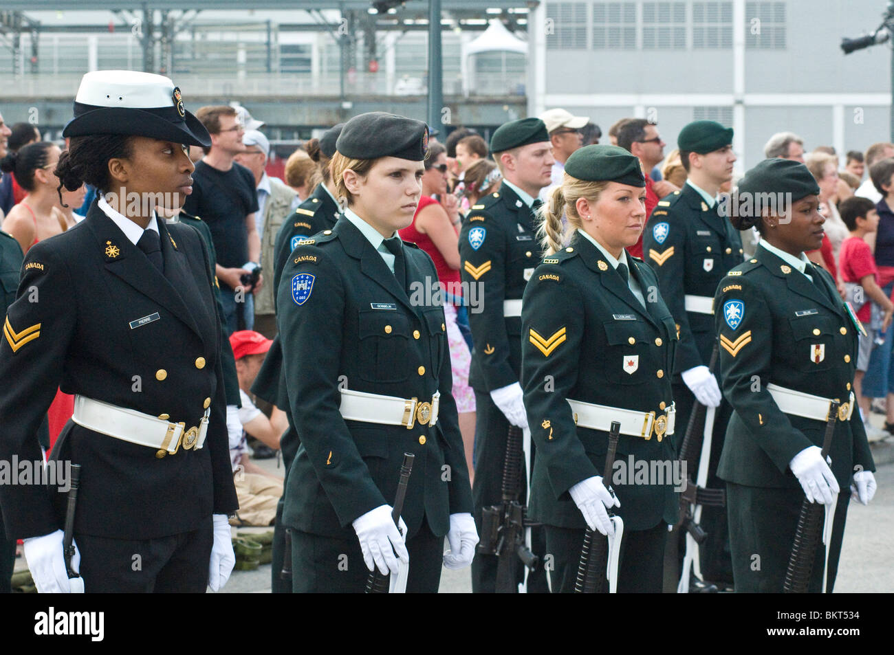 Multikulturelle kanadische Armee während einer Parade Montreal Kanada Stockfoto