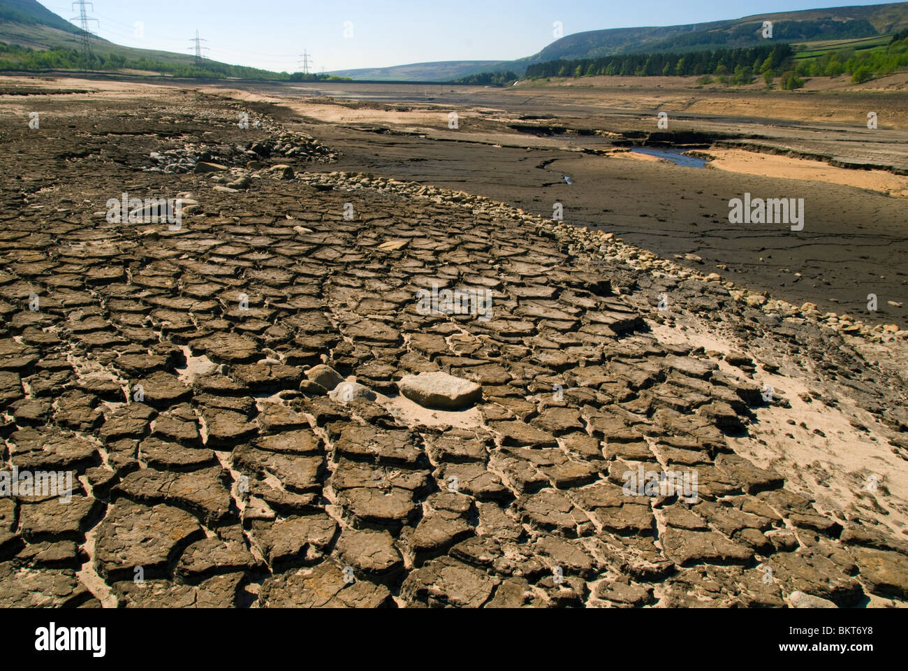 Ein leeres Reservoir.  Torside Reservoir in Longdendale, Peak District, Derbyshire, Großbritannien. Stockfoto