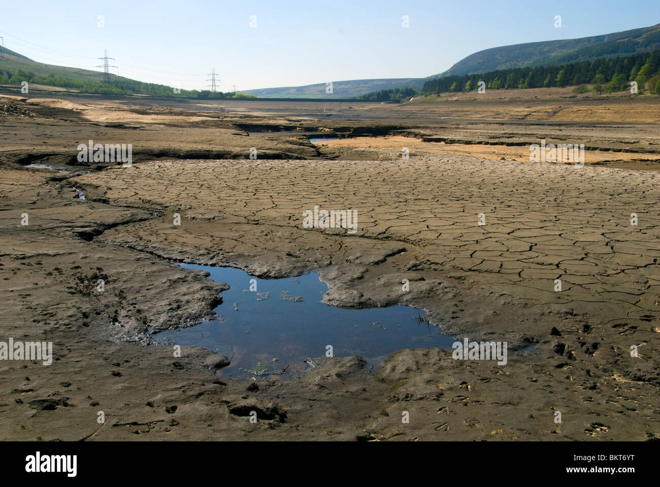 Ein leeres Reservoir.  Torside Reservoir in Longdendale, Peak District, Derbyshire, Großbritannien. Stockfoto