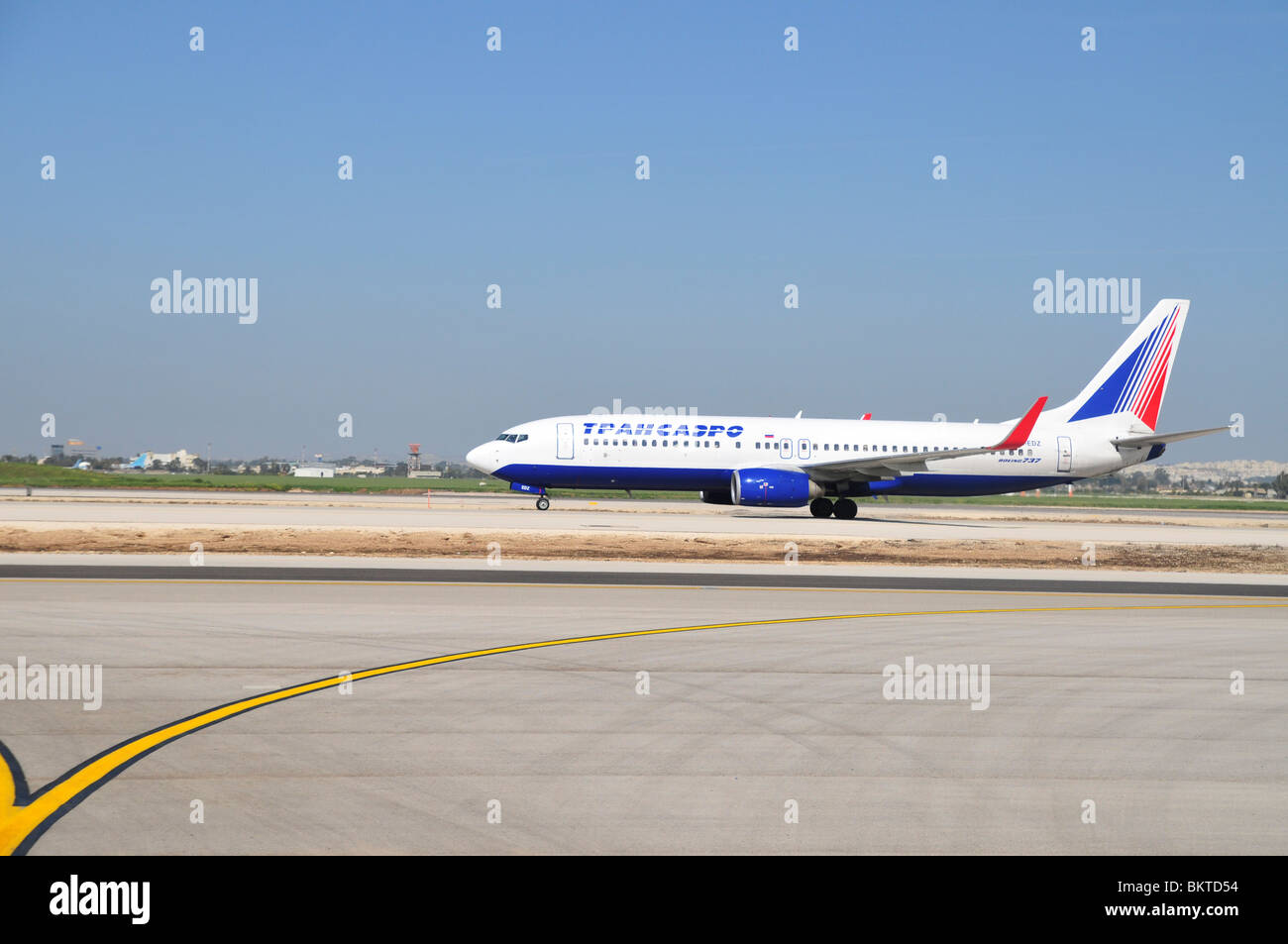 Israel, Ben-Gurion international Airport "Transaero" Boeing 737 Landung Stockfoto