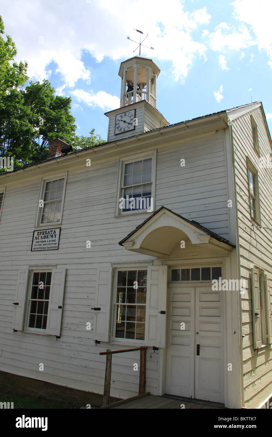 Altbau in Ephrata Cloisters in Lancaster County, PA Stockfoto