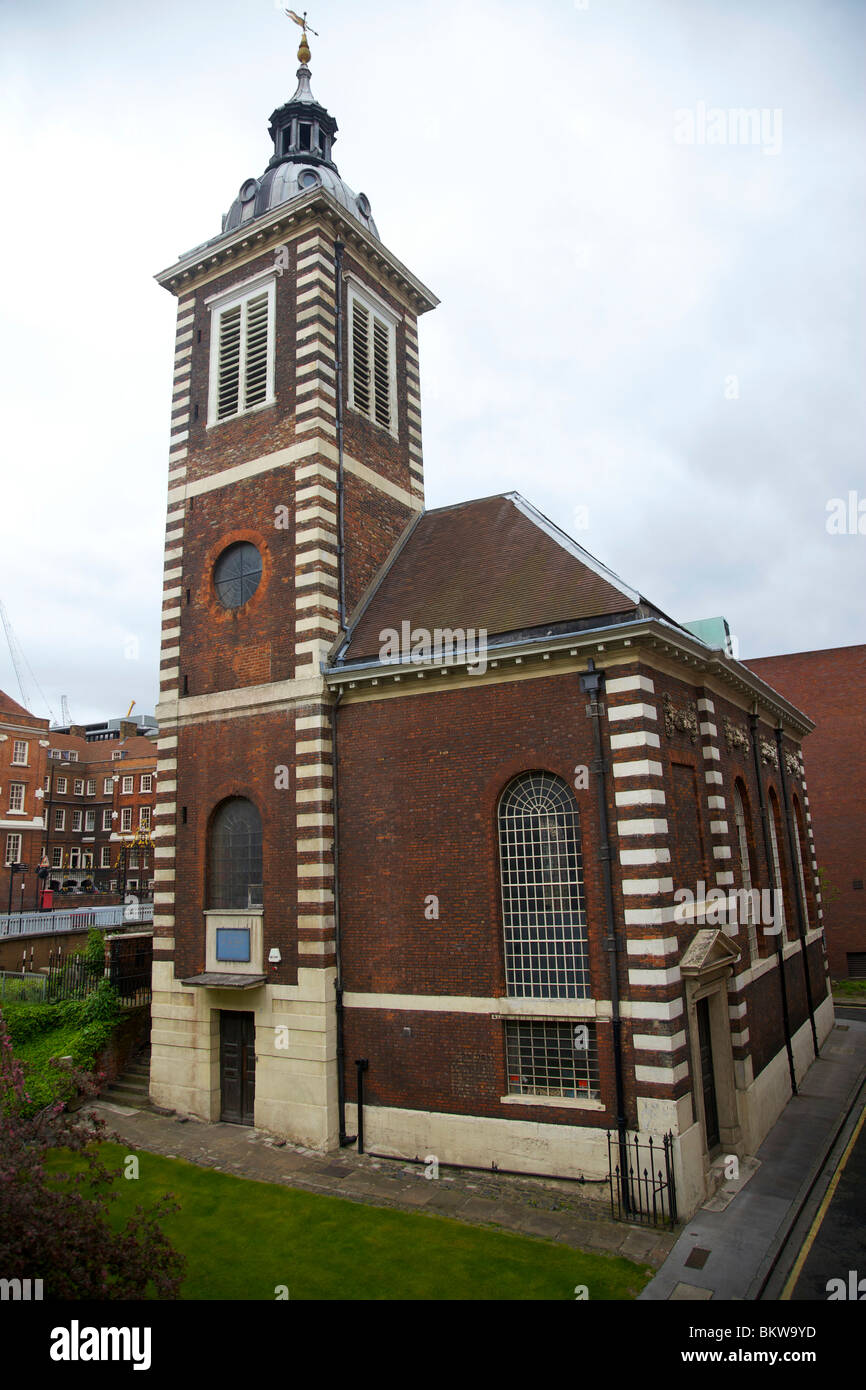 Gilde Kirche St. Benet St Pauls Wharf London von Christopher Wren, einer von nur vier Londoner Kirchen nicht durch WWII Bombenangriffe beschädigt Stockfoto