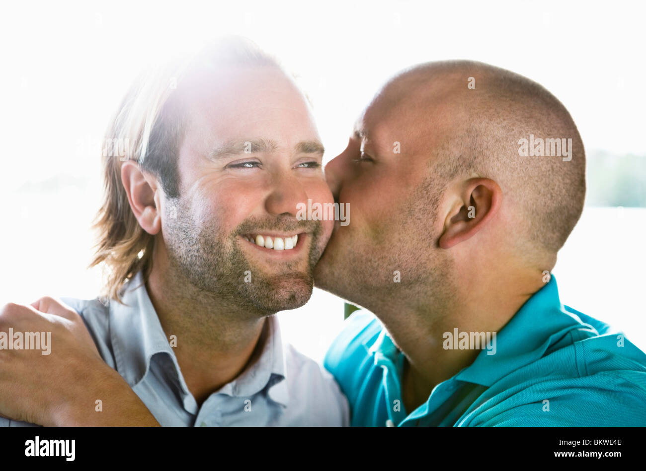 Zwei glückliche schwule Männer Stockfoto