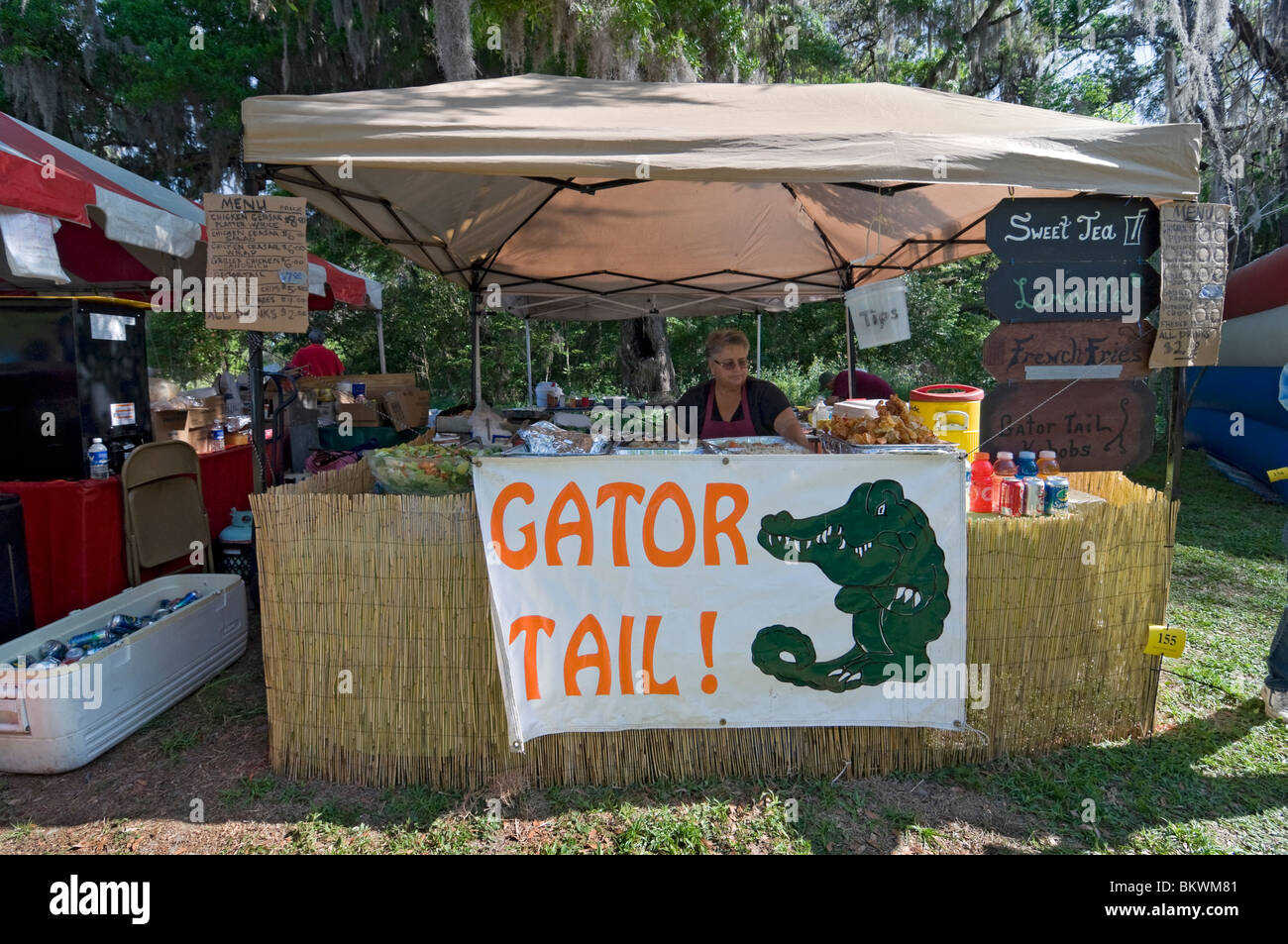 Kanapaha Spring Garden Festival Gainesville Florida Gator Tail Nuggets zum Verkauf stand Essen Stockfoto