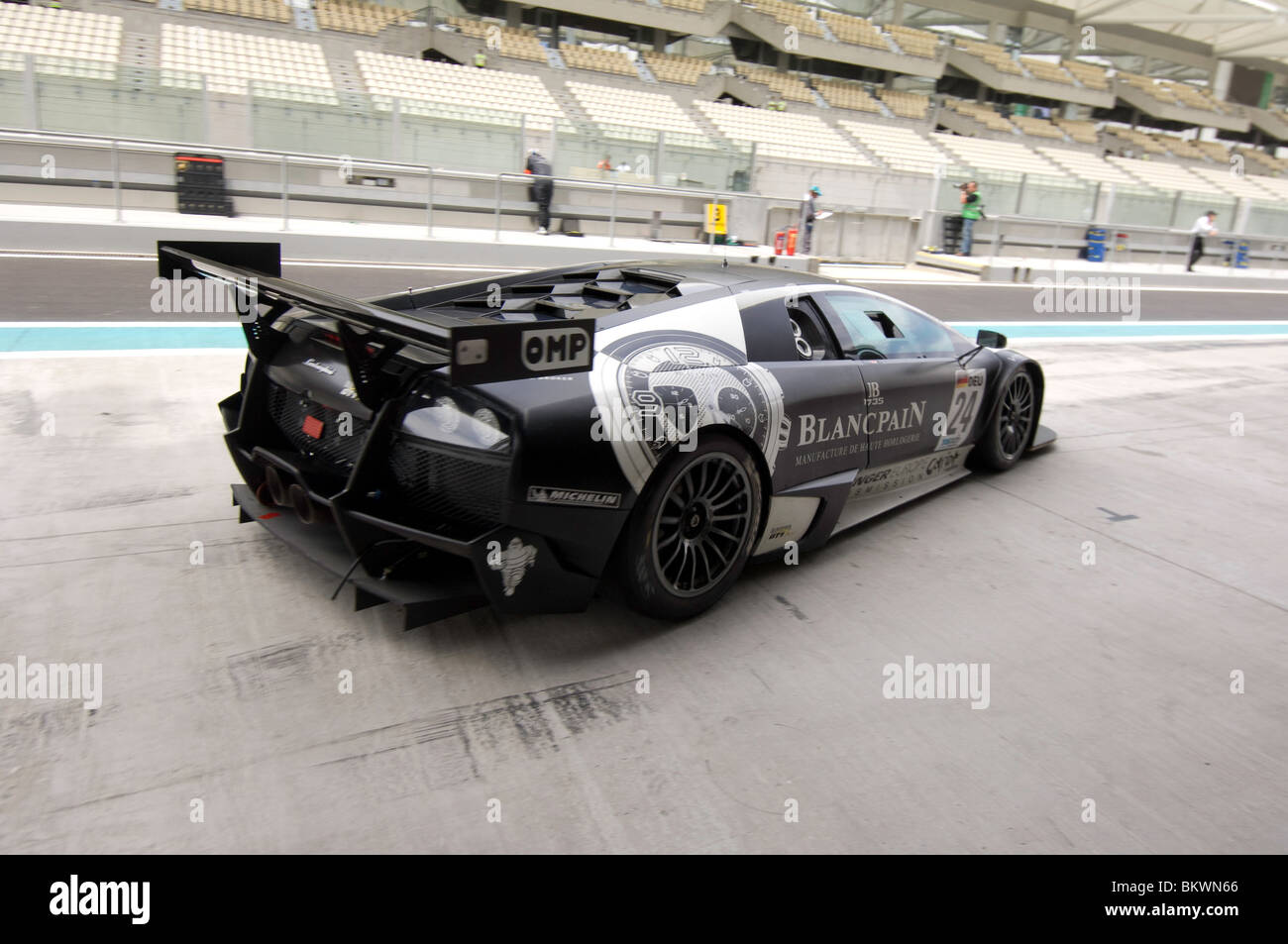 Abu Dhabi gt1 Meisterschaft, Yas Marina Formel 1 Rennstrecke Stockfoto