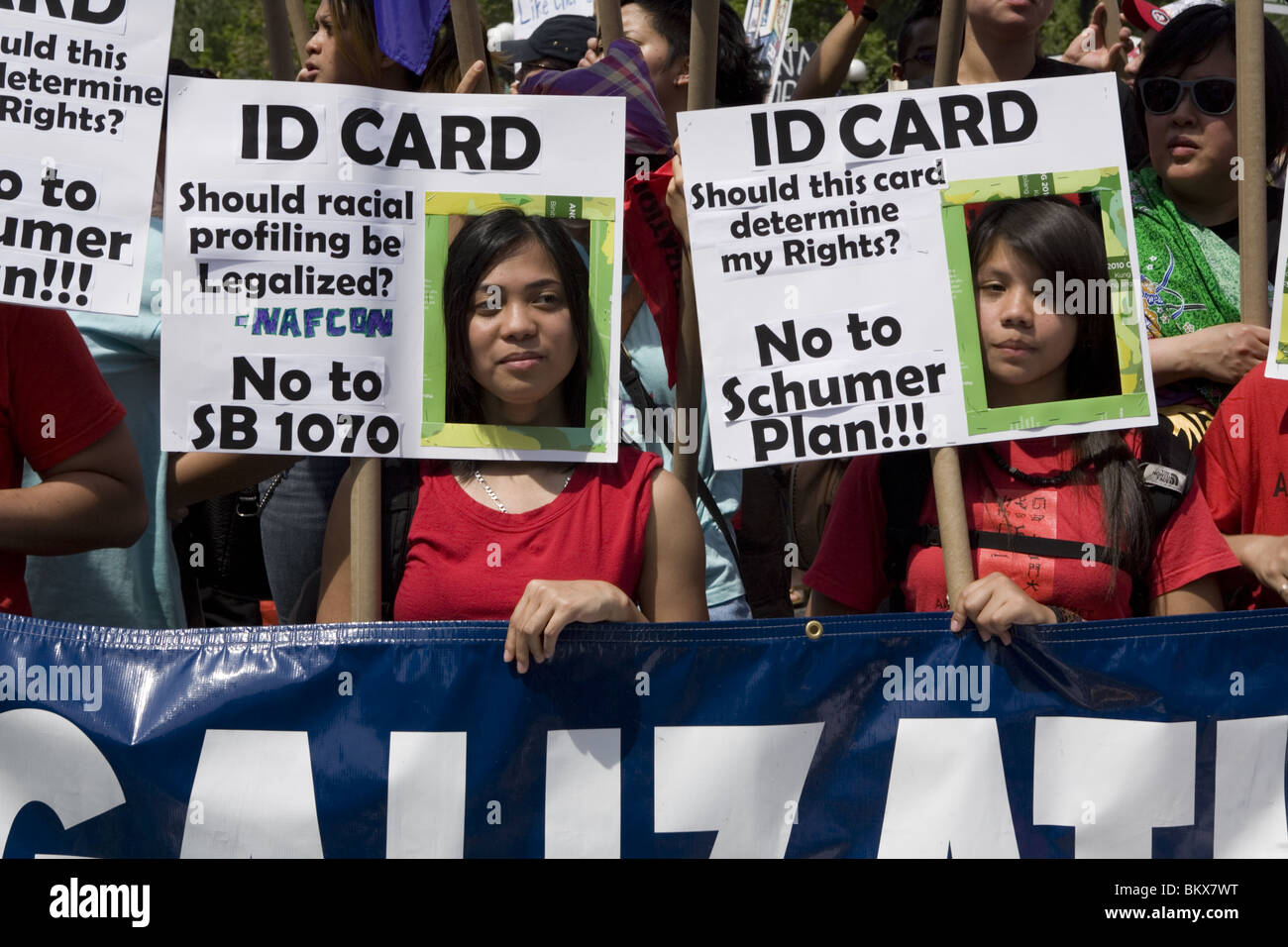 1. Mai 2010: Maikundgebung und März für die Rechte der Einwanderer und Arbeiter am Union Square in New York City. Stockfoto