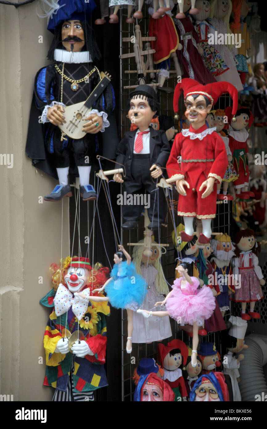 Puppen und Marionetten für Verkauf in der Nähe der Altstädter Ring, Prag, Tschechische Republik. Stockfoto