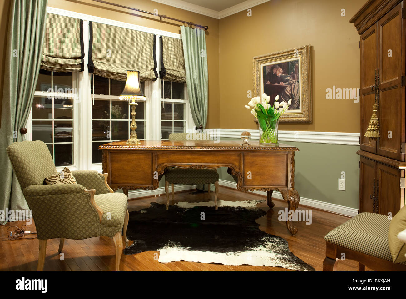 Luxusbüro in eine moderne elegante amerikanische Haus Stockfoto