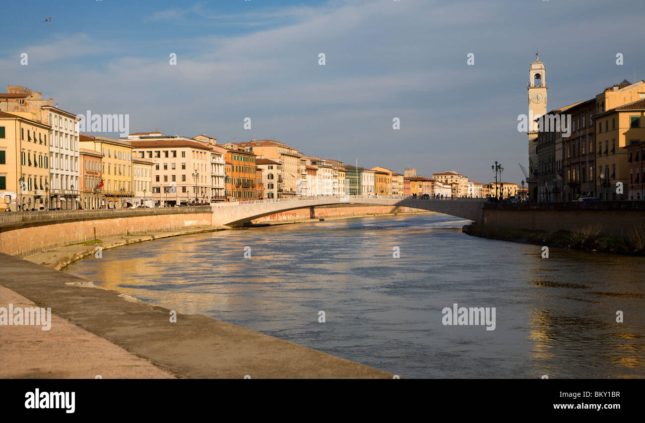 Pisa - Waterfront - Abend Stockfoto