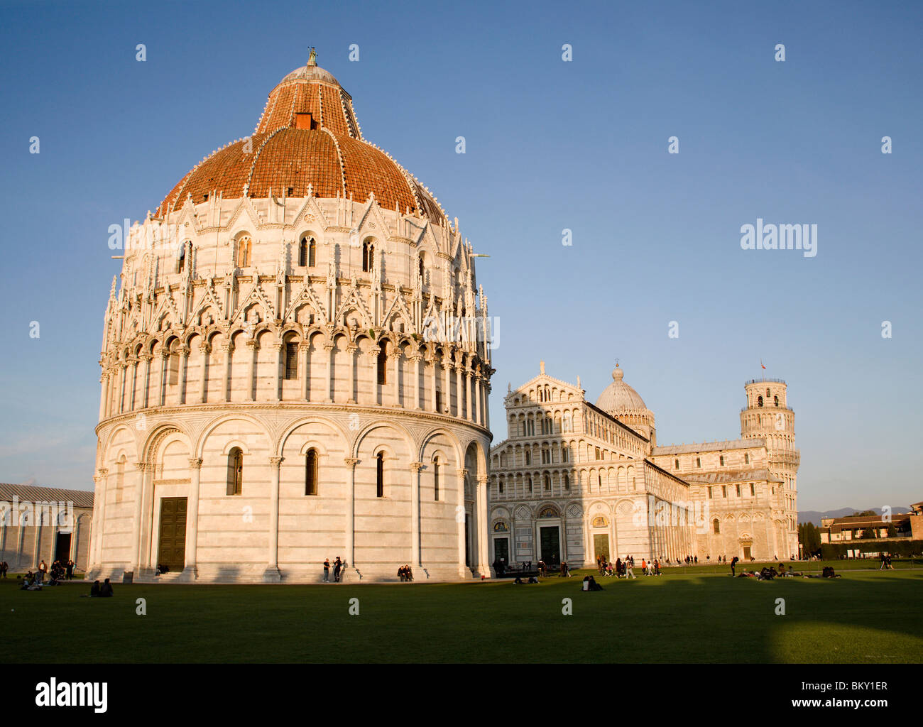 Pisa - Kathedrale und hängenden Turm und Baptisterium des Heiligen Johannes - Piazza dei Miracoli Stockfoto
