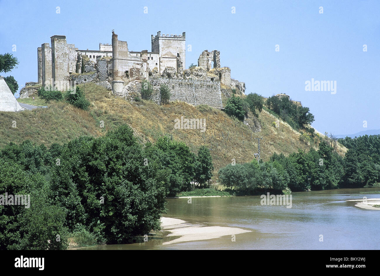 Escalona. Schloss. Erste, Alberche-Fluss. Provinz Toledo. Kastilien-La Mancha. Spanien. Stockfoto