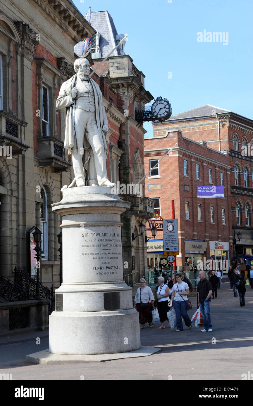 Statue von Sir Rowland Hill der Erfinder von Penny Stamp in Kidderminster Worcestershire Uk Stockfoto