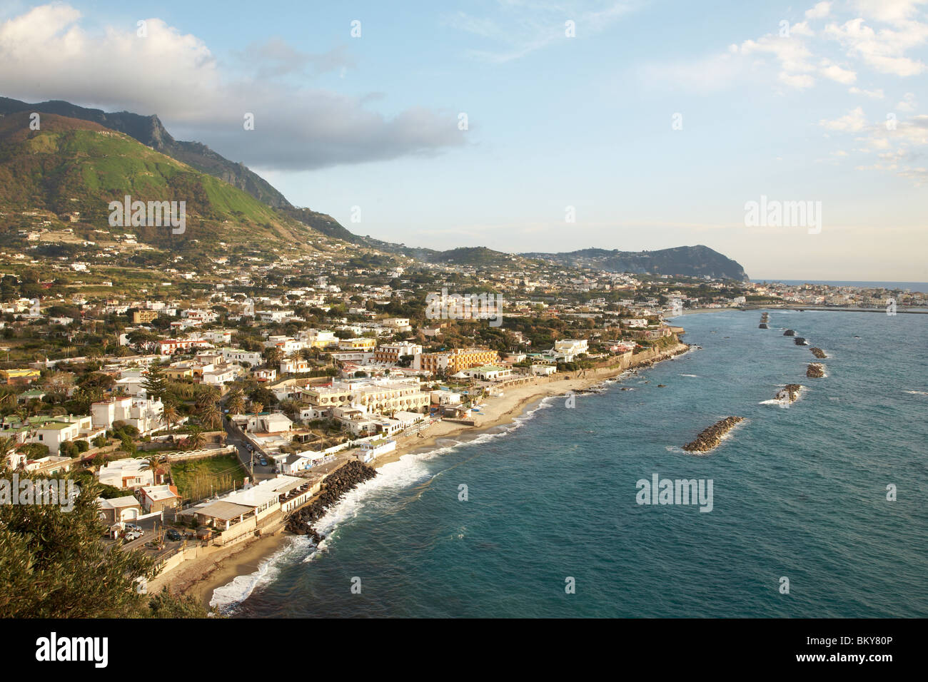 Auf der Insel Ischia, Italien: Blick auf das Dorf von Forio Stockfoto