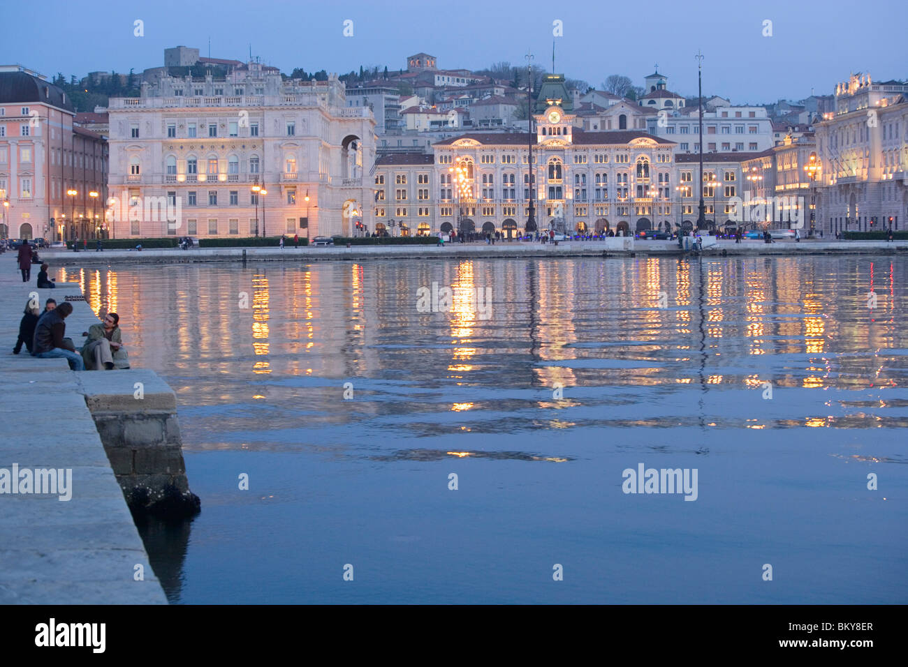 Molo Audace und Piazza dell'Unita d ' Italia in den Hintergrund, Triest, Friaul-Julisch Venetien, Oberitalien, Italien Stockfoto