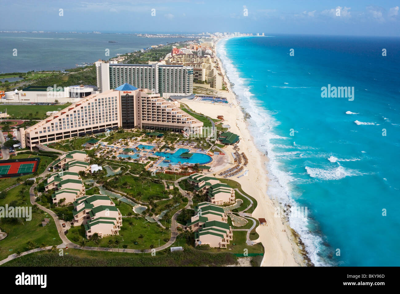 Antenne des Hilton Cancun Spa Resort in der Zona Hotelera, Cancun, Bundesstaat Quintana Roo, Halbinsel Yucatan, Mexiko Stockfoto