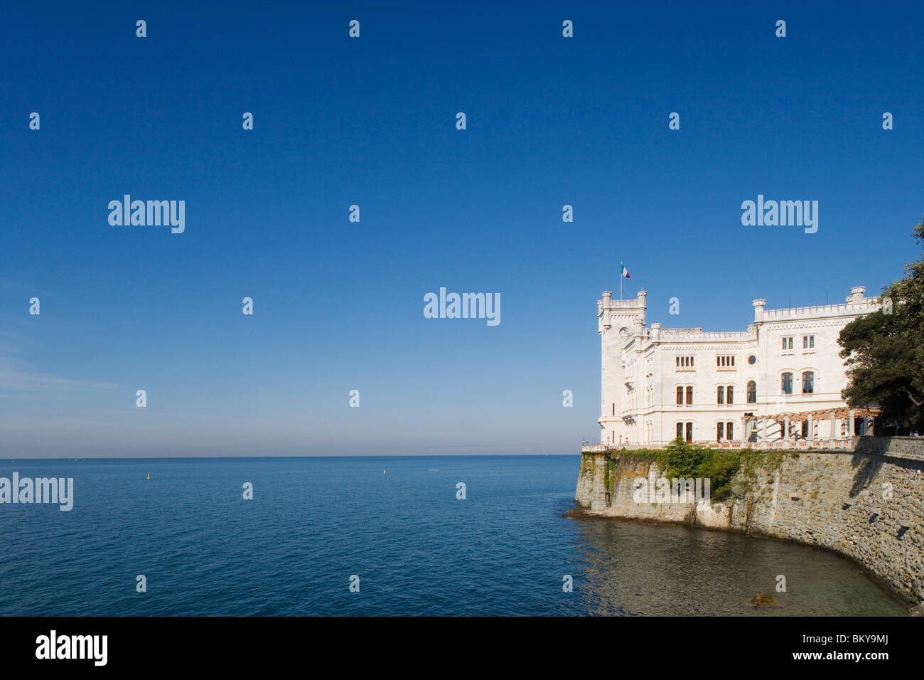 Miramare Castle, Triest, Friaul-Julisch Venetien, Oberitalien, Italien Stockfoto