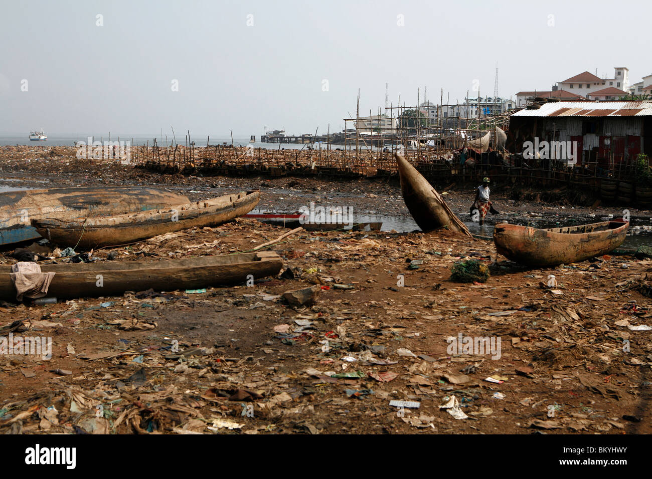 Kroo Bay Elendsviertel, Freetown, Sierra Leone Stockfoto