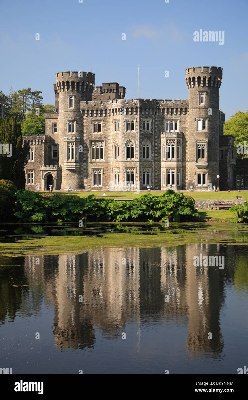 Wunderschöne Anlage, Schloss & See Johnstown Castle, Co. Wexford, Irland. Stockfoto