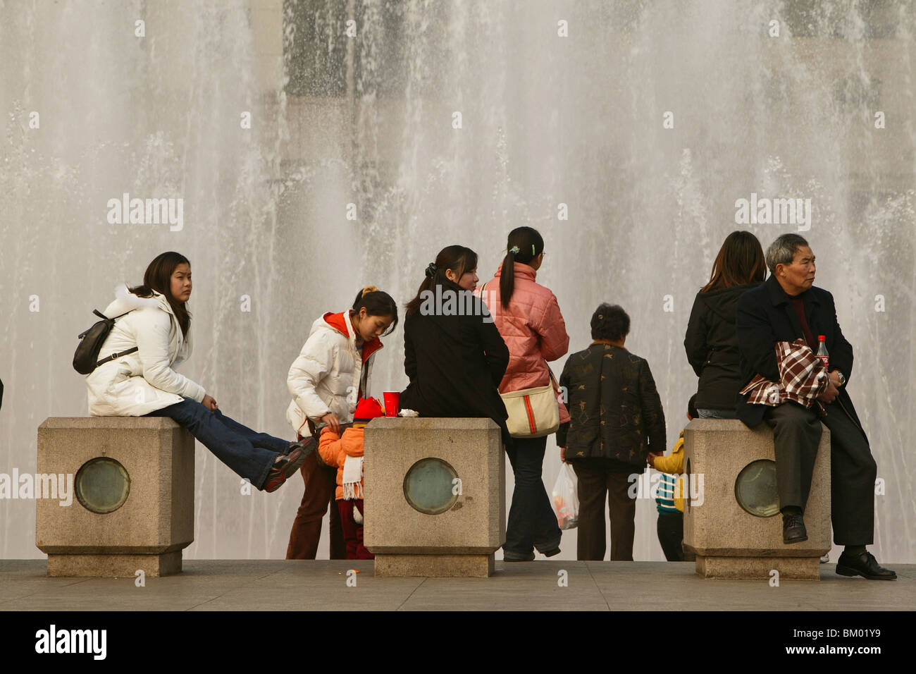 Brunnen, den Platz des Volkes Stockfoto