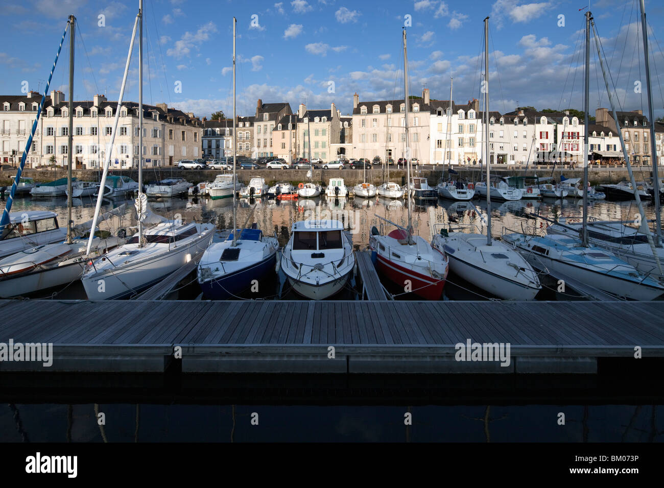 Boote am Hafen, Stadt Vannes, Golfo de Morbihan, Bretagne, Frankreich Stockfoto