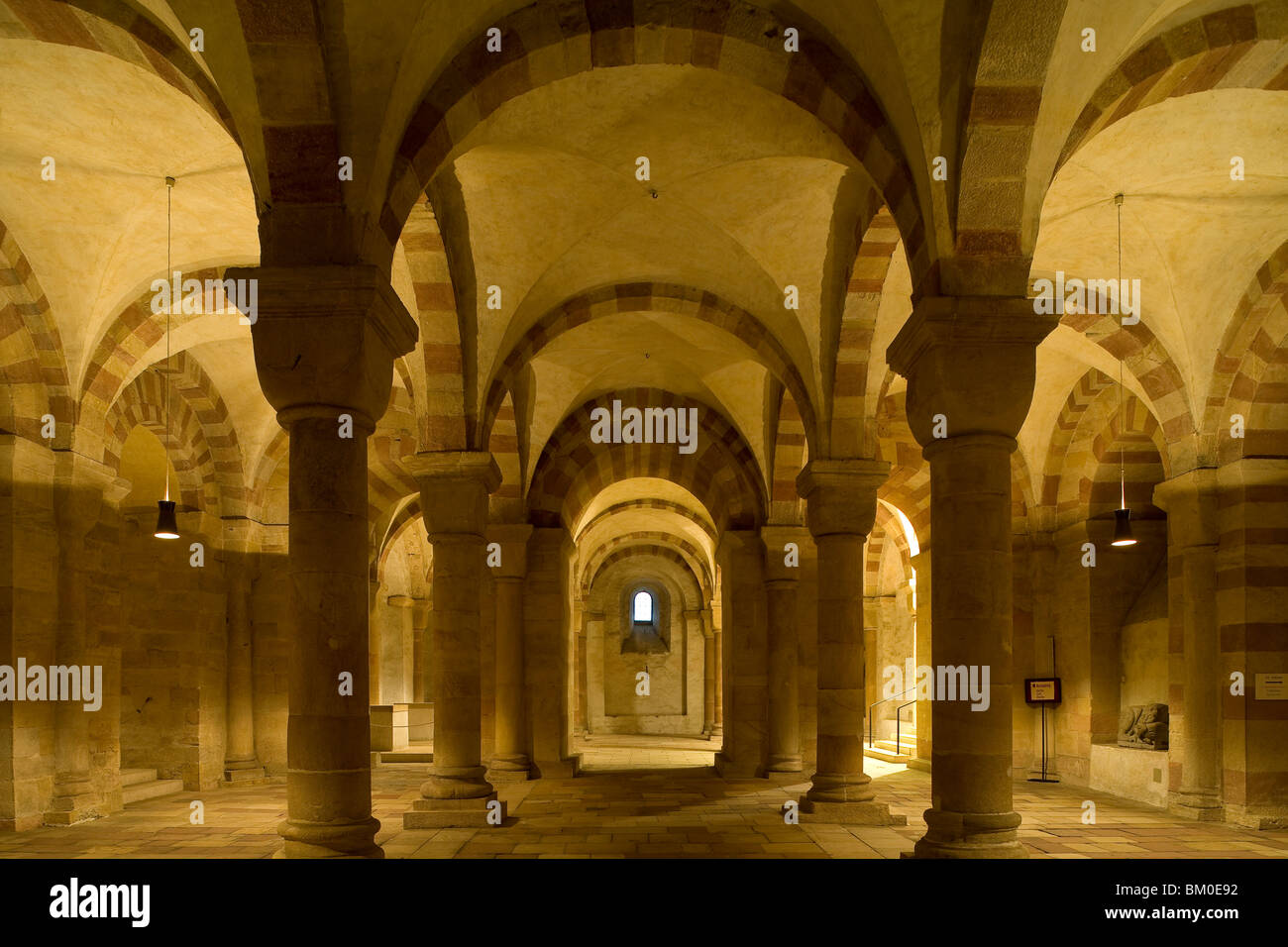 Krypta im Dom zu Speyer, Imperial Kathedrale Basilica von Himmelfahrt und St. Stephanus, UNESCO-Weltkulturerbe, Spe Stockfoto