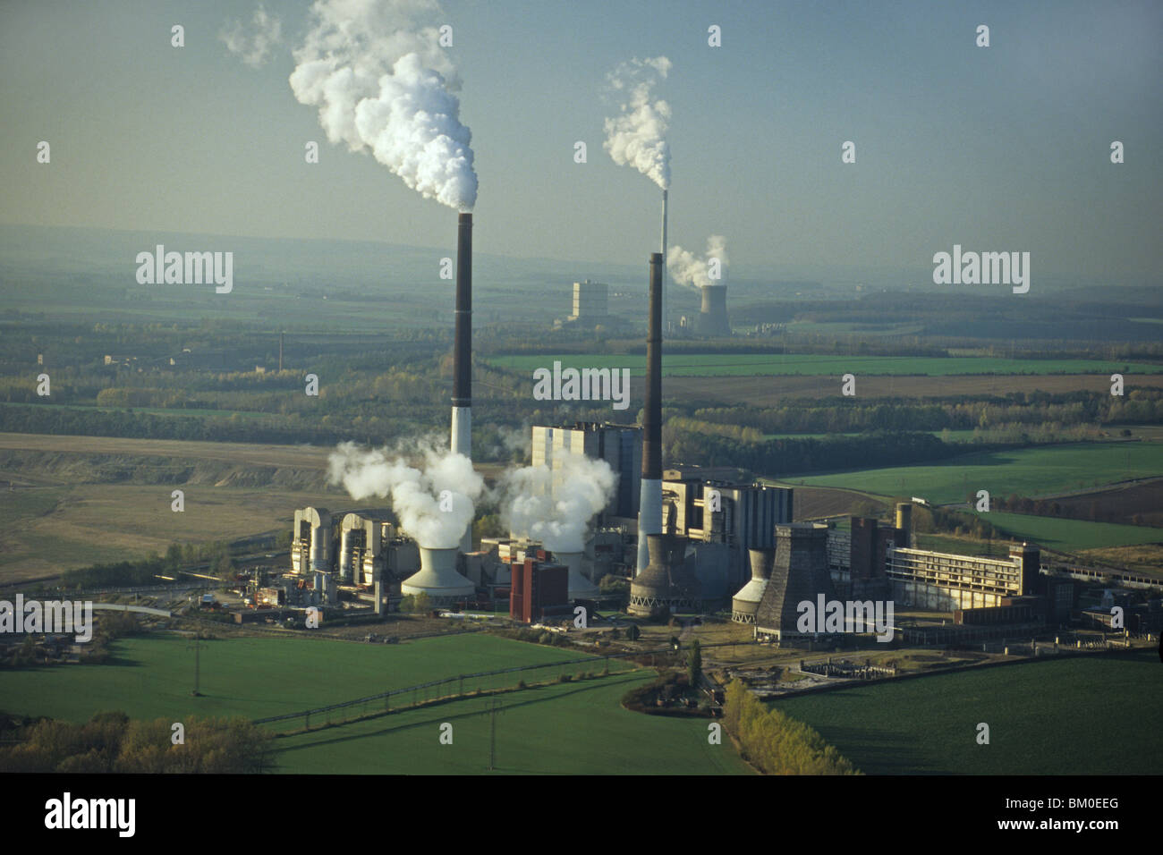 Luftaufnahme von Kohle abgefeuert Kraftwerk und öffnen Sie mir am Offleben in Niedersachsen, Norddeutschland Stockfoto