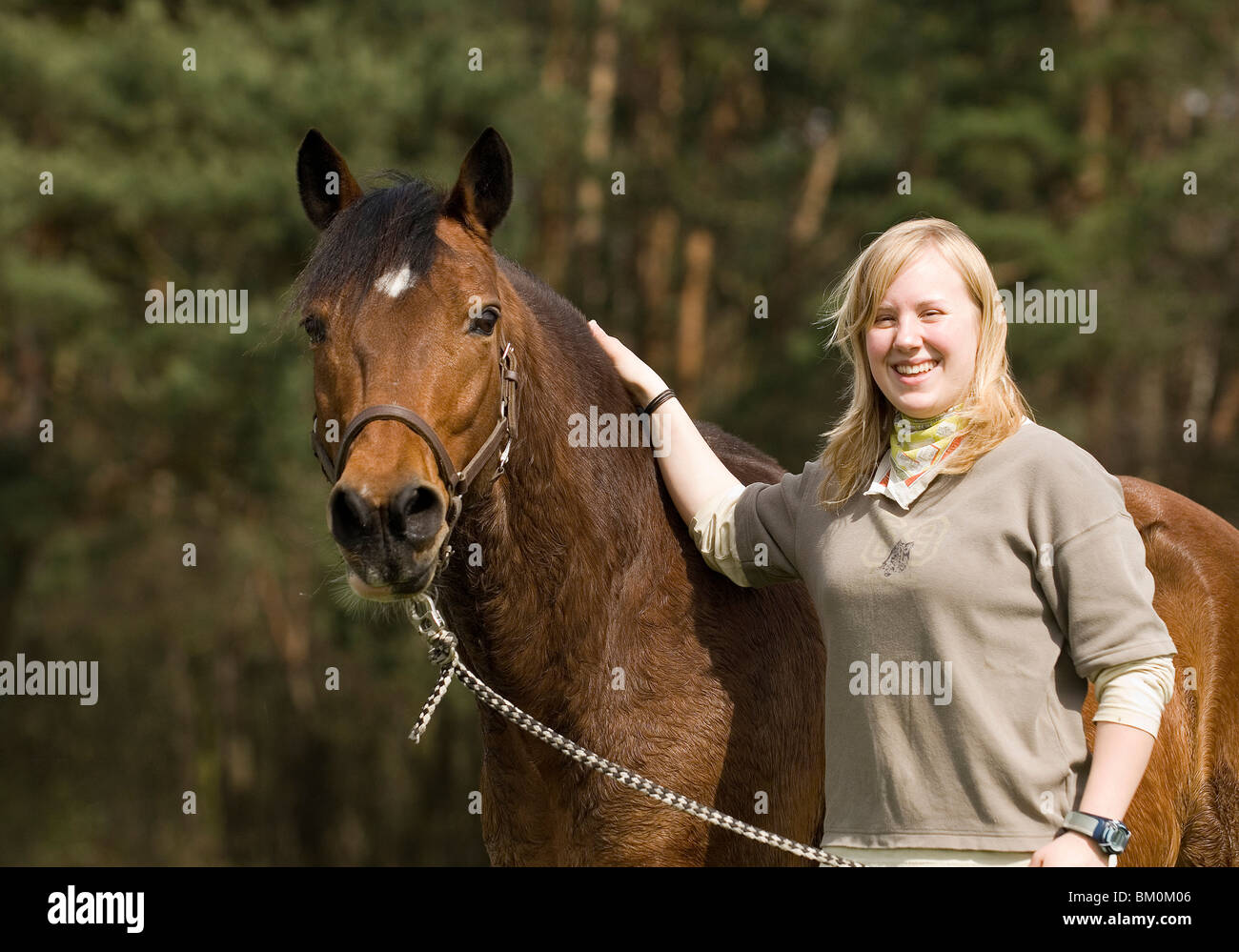 Frau und pony Stockfoto