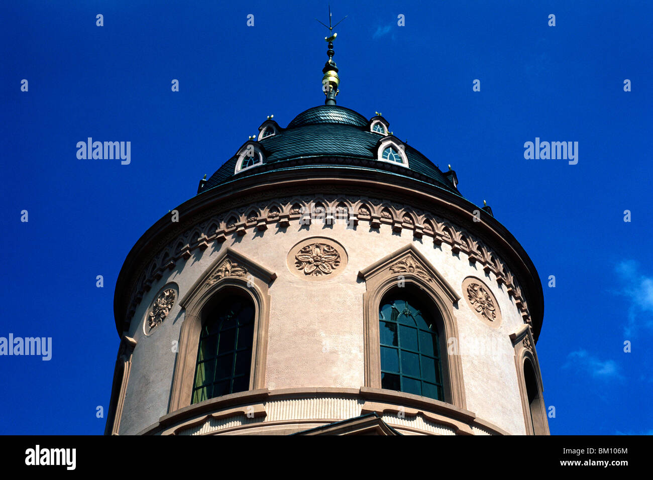 Turm der Moschee im Park des Schwetzinger Schloss Stockfoto