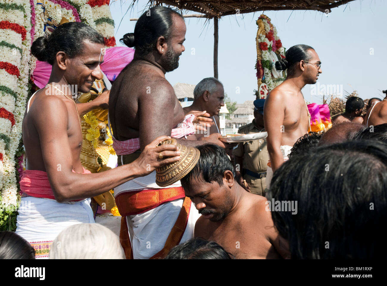 Indien, Tamil Nadu, Mahabalipuram Holi ka Dahan die Feier des Todes von Holika Stockfoto