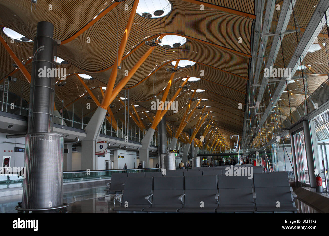 Terminal 4 am Flughafen Madrid Stockfoto