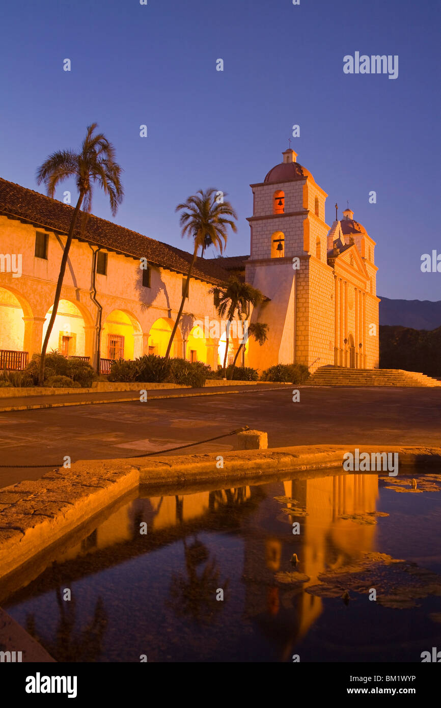 Brunnen, alte Mission Santa Barbara, Santa Barbara, California, Vereinigte Staaten von Amerika, Nordamerika Stockfoto