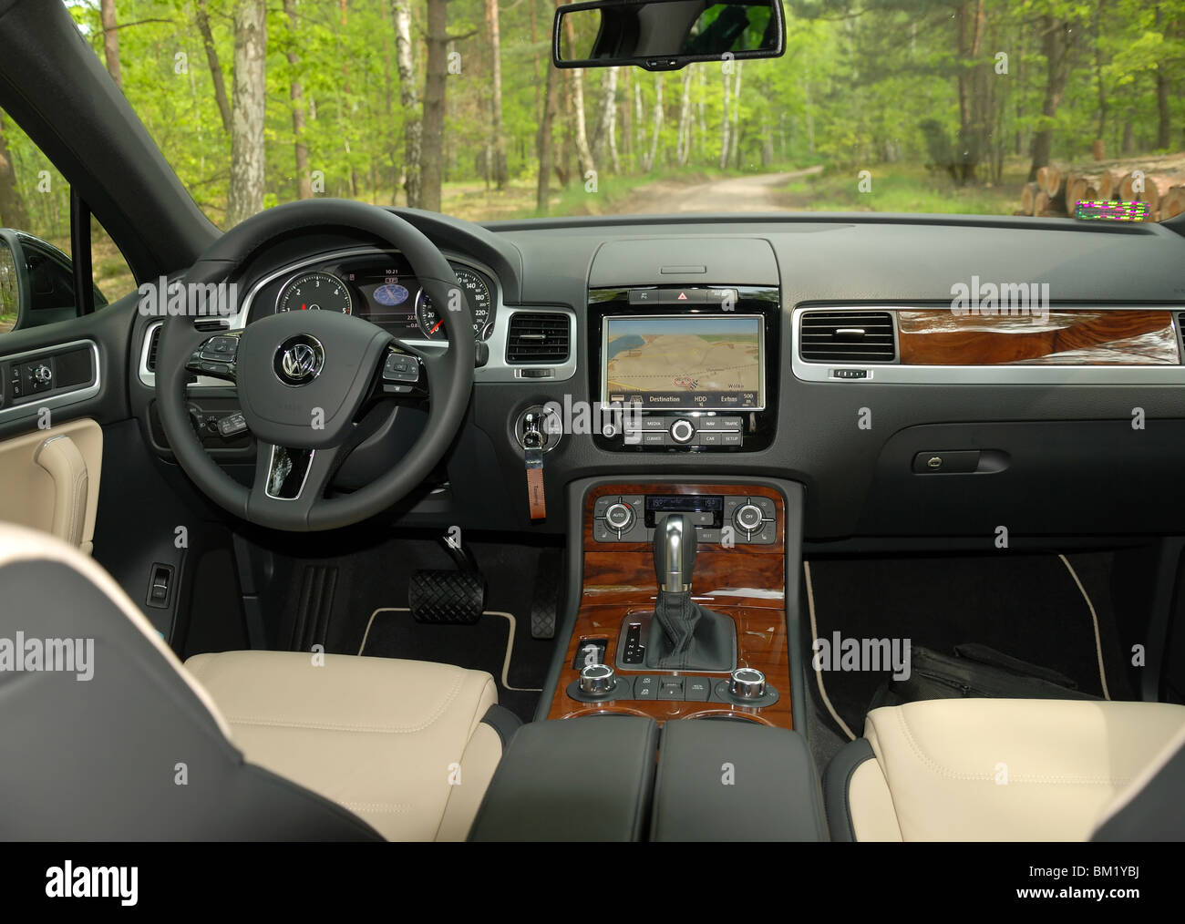 Volkswagen Touareg Stockfotos & Volkswagen Touareg Bilder - Alamy Volkswagen Touareg Stockfotos & Volkswagen Touareg Bilder - Alamy