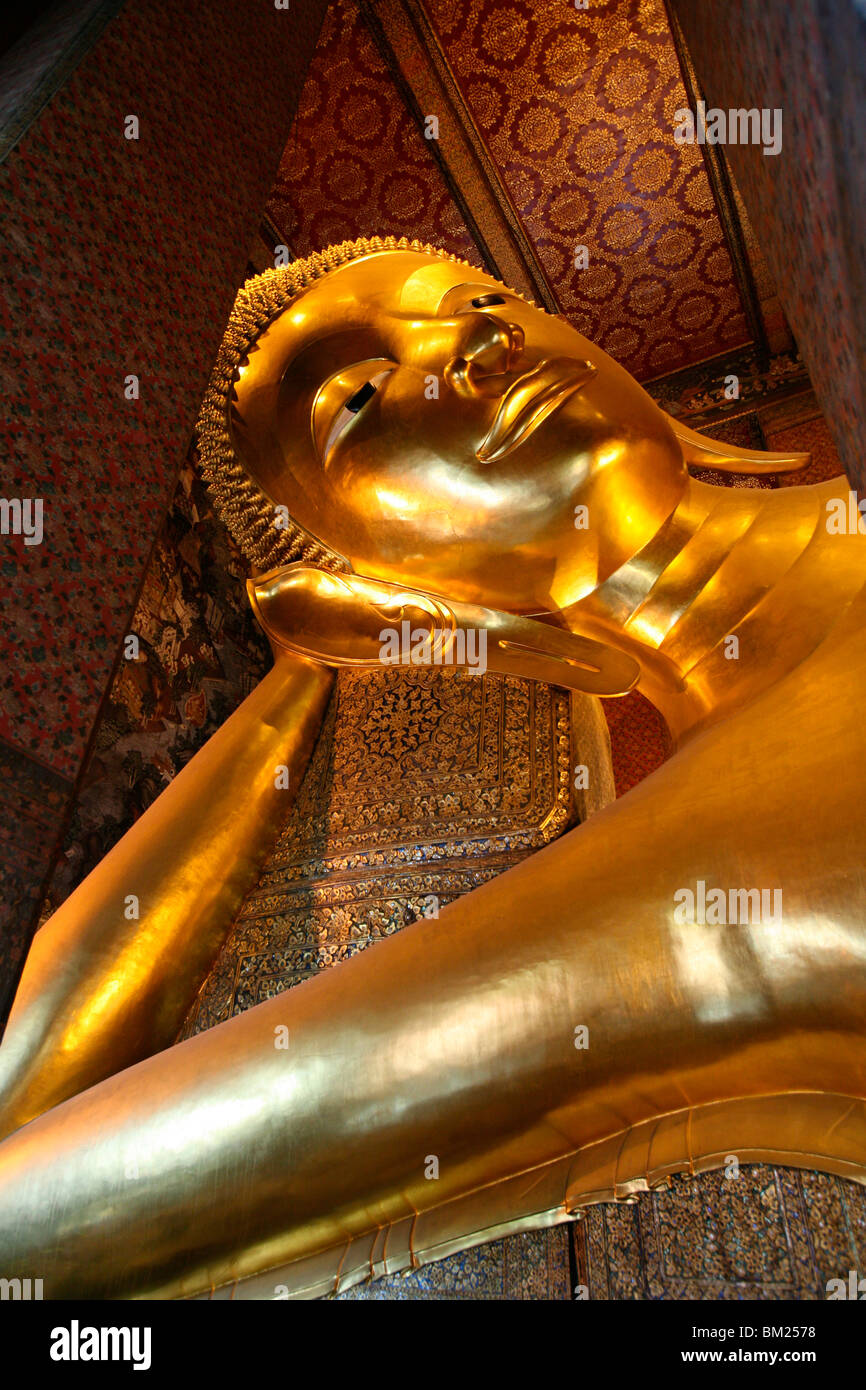 Liegende Buddha im Wat Po Tempel, Bangkok, Thailand, Südostasien Stockfoto