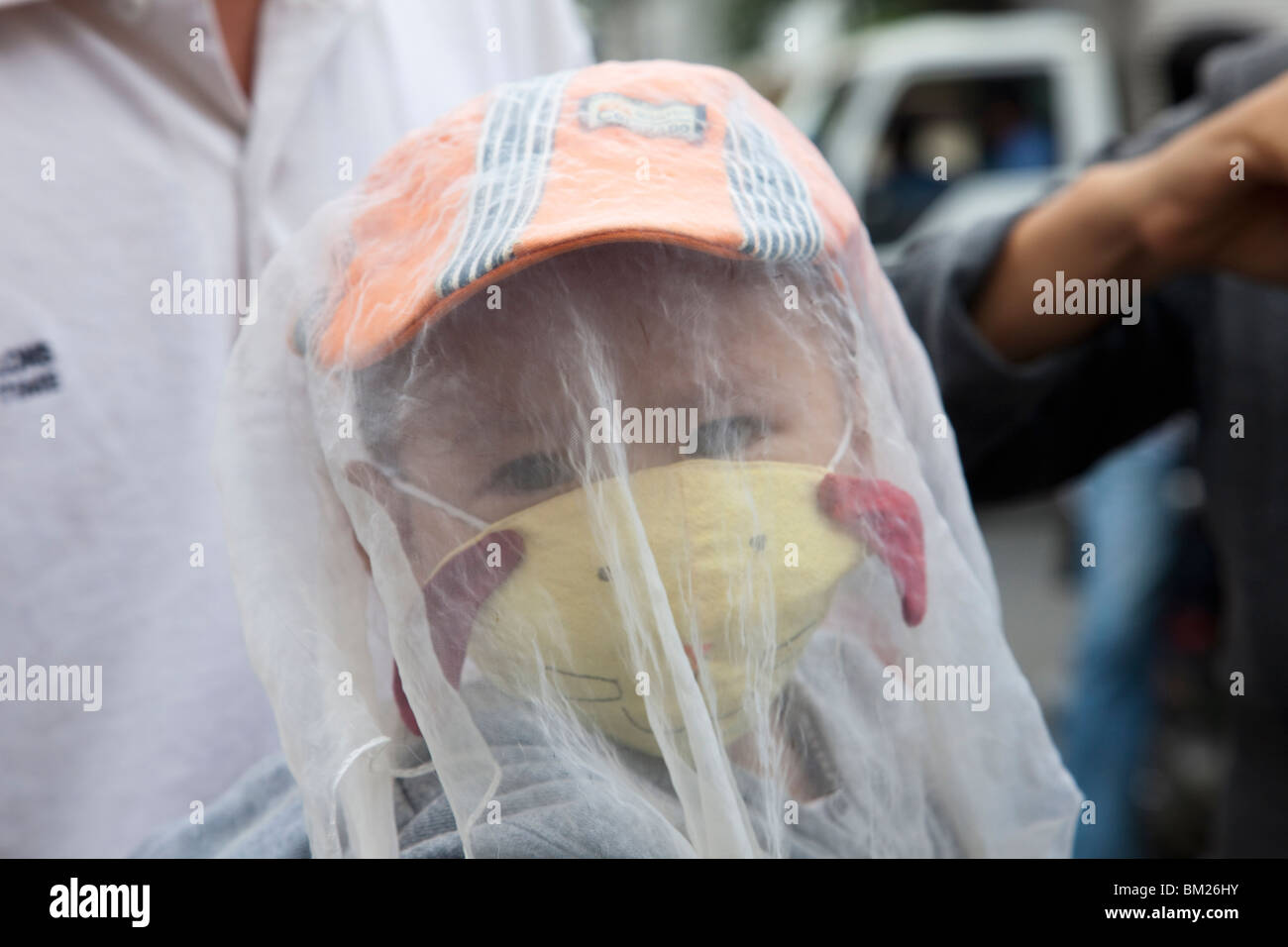 Motorrad Pkw mit Umweltverschmutzung Maske, Ho-Chi-Minh-Stadt, Vietnam Stockfoto