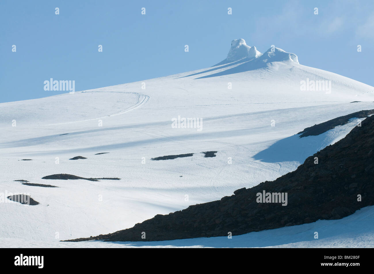 Berglandschaft mit Eis, Snaefellsjökull Nationalpark, Island, polaren Regionen bedeckt Stockfoto