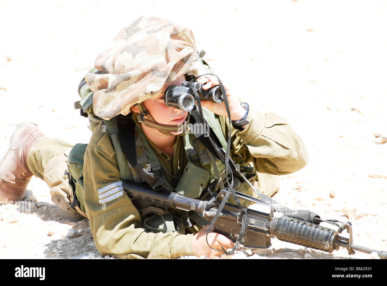 Weibliche israelische Infanteristen, die Ausbildung in der Wüste Stockfoto