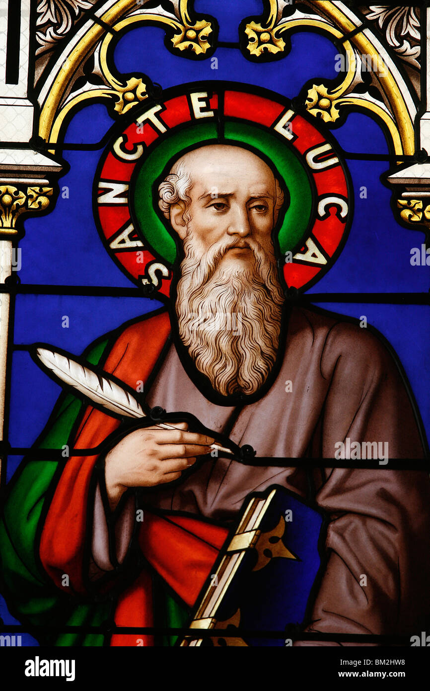 Glasfenster von St. Luke am Collegiale Notre-Dame des Marais, Villefranche-Sur-Saone, Rhônes-Alpes, Frankreich Stockfoto