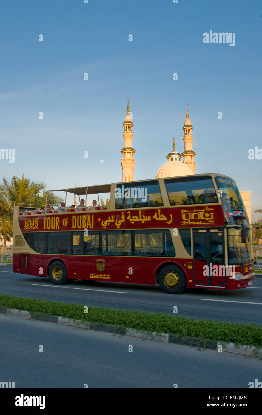 Touren-Bus-Dubai Stockfoto