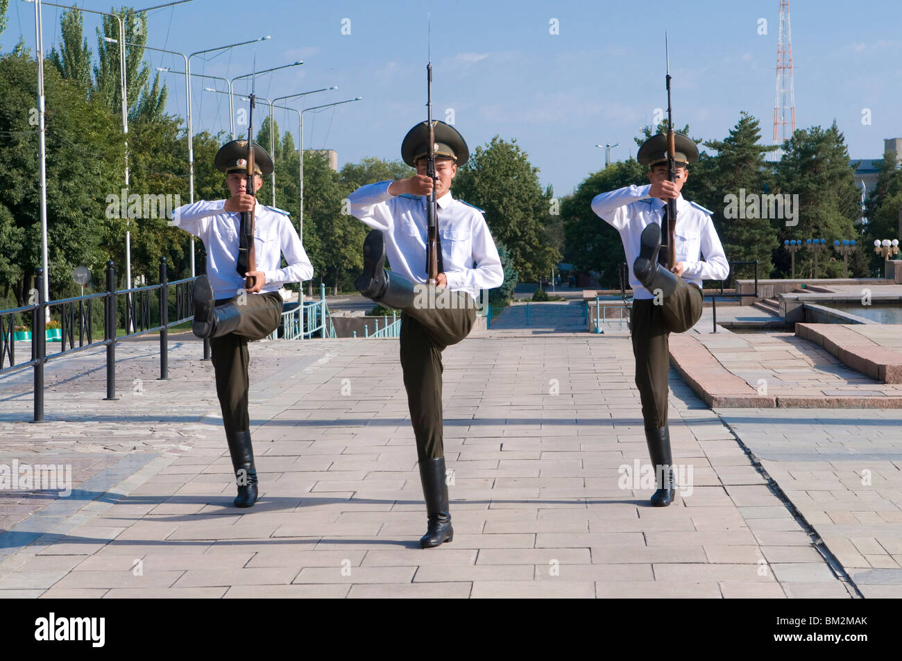 Soldaten auf der Parade, Ala-Too-Platz, Bischkek, Kirgisistan Stockfoto