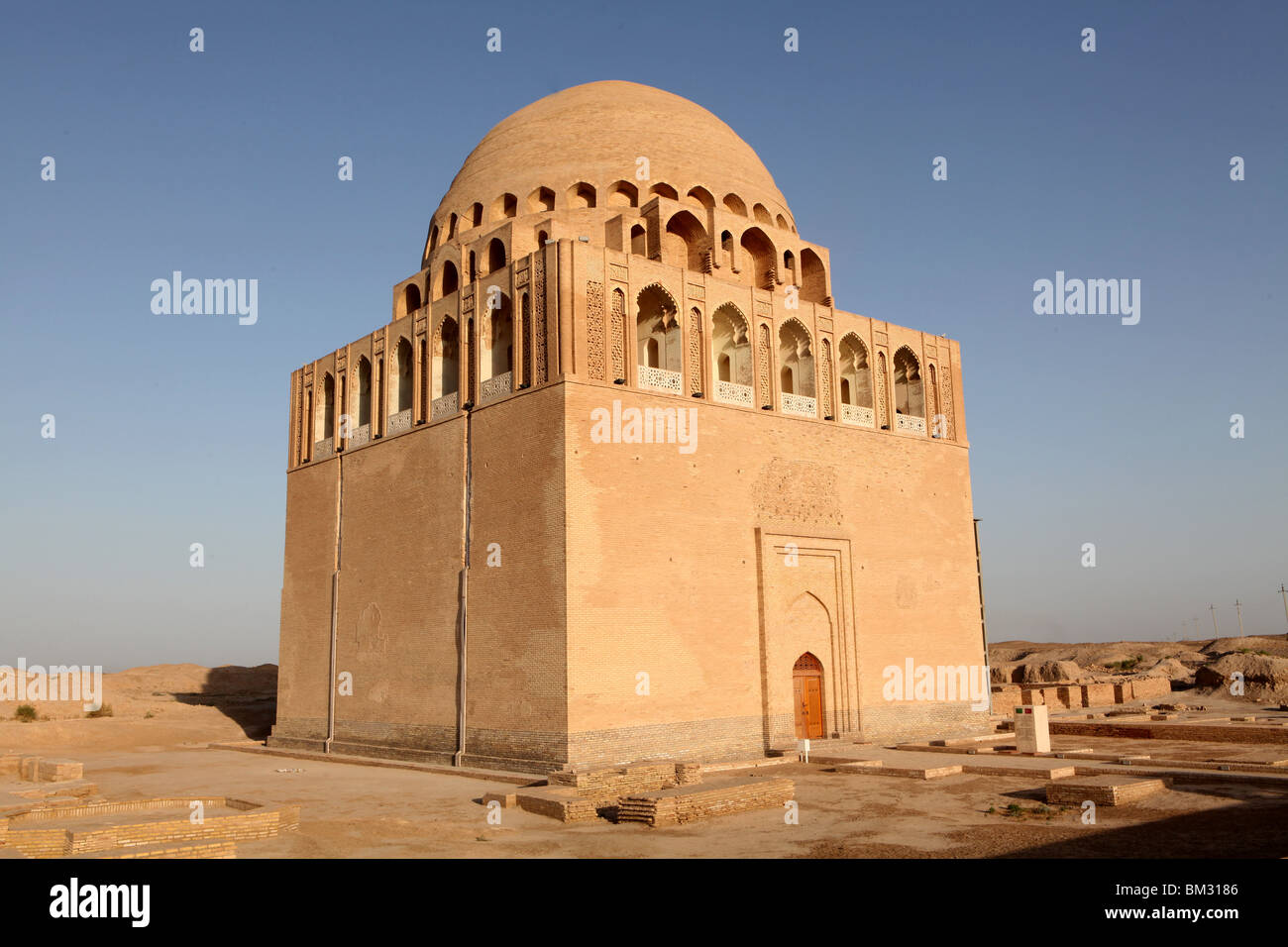 Mausoleum des Sultans Ahmad Sanjar an der alten Seidenstraße Stadt von Merv (Mary) in Turkmenistan. Stockfoto