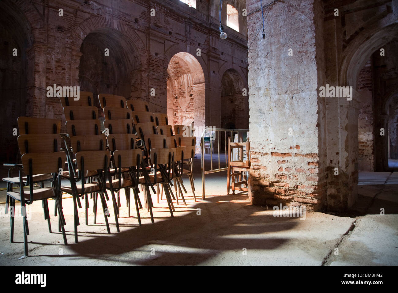 Innenausbau von El Monumento unvollendete Kirche, Stadt Castaño del Robledo, Provinz Huelva, Andalusien, Spanien Stockfoto