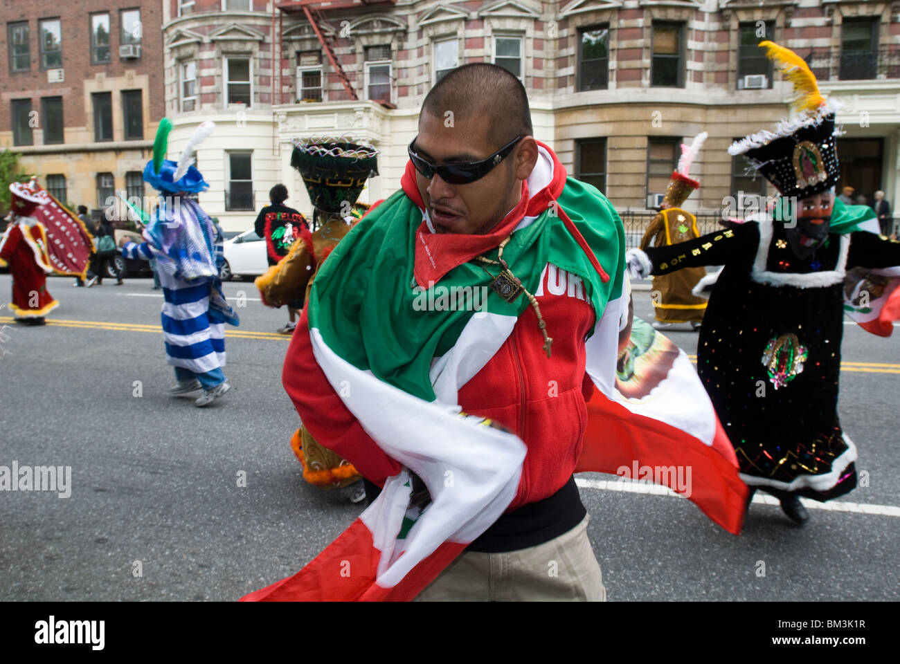 Darsteller in der Cinco De Mayo-Parade in New York am Central Park West Stockfoto