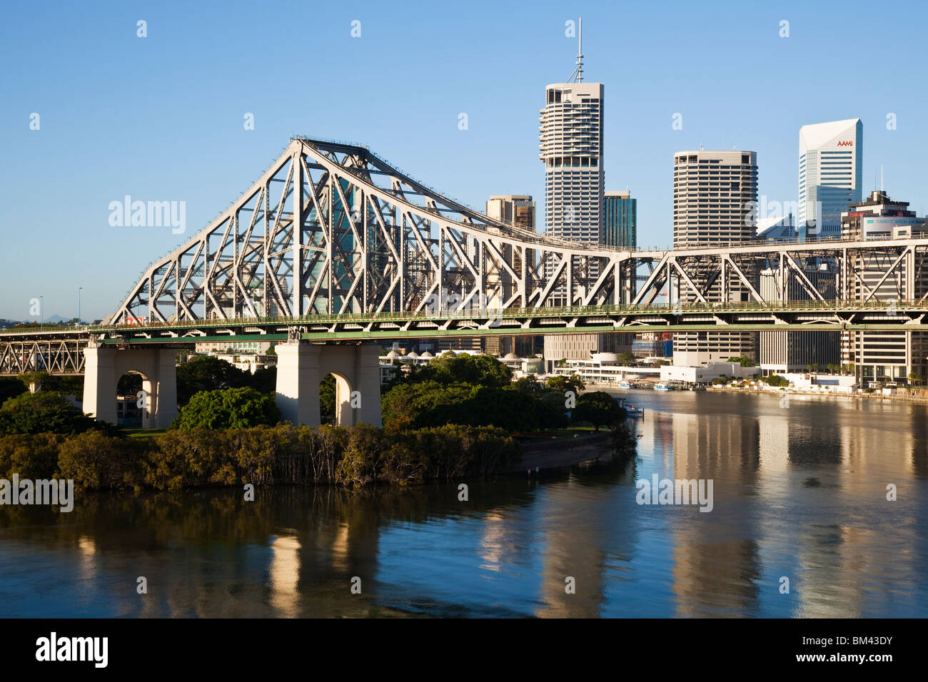 Story-Brücke und die Stadt Skyline entlang des Brisbane River. Brisbane, Queensland, Australien Stockfoto