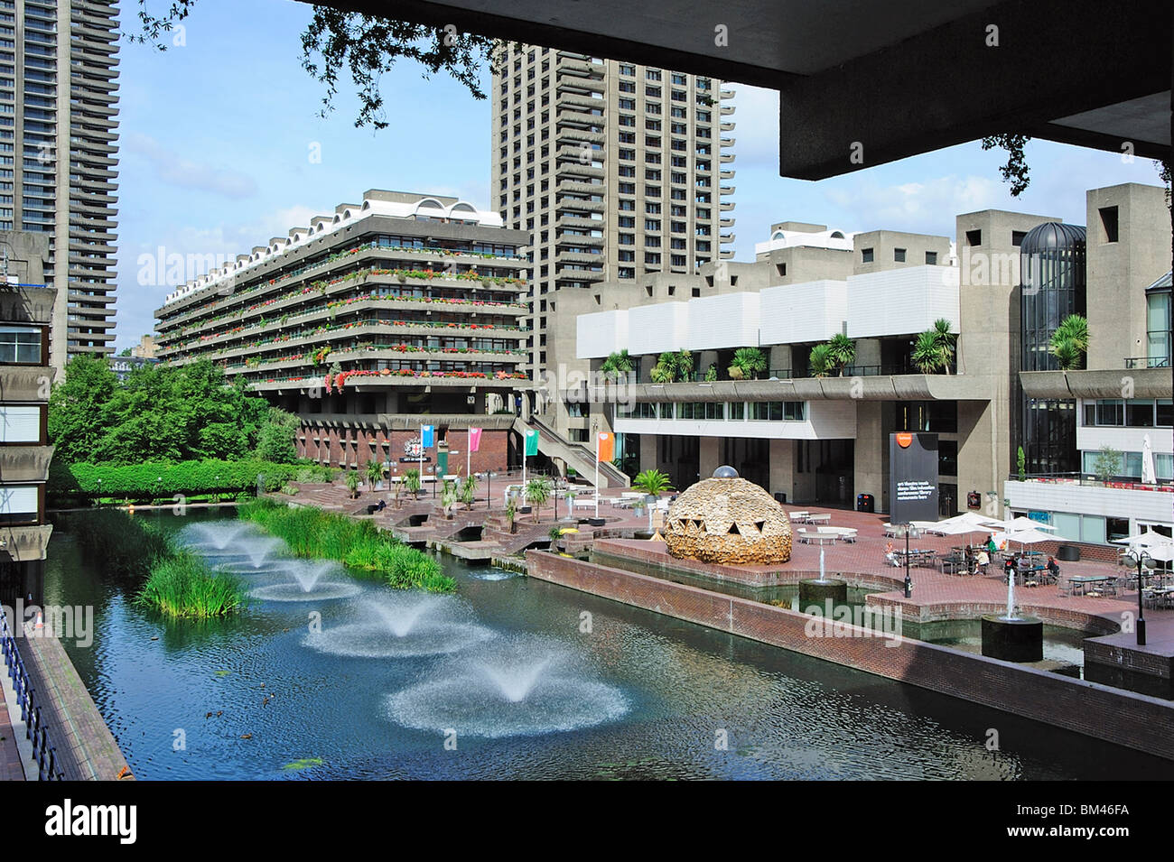 Barbican Centre Innenhof London UK Stockfoto