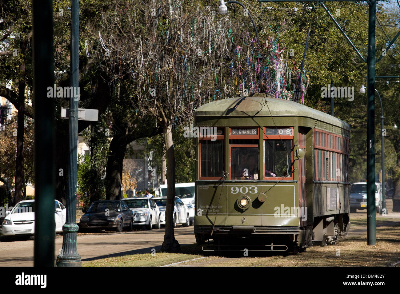 St. Charles Avenue Streetcar Garten Bezirk New Orleans, Louisiana Stockfoto