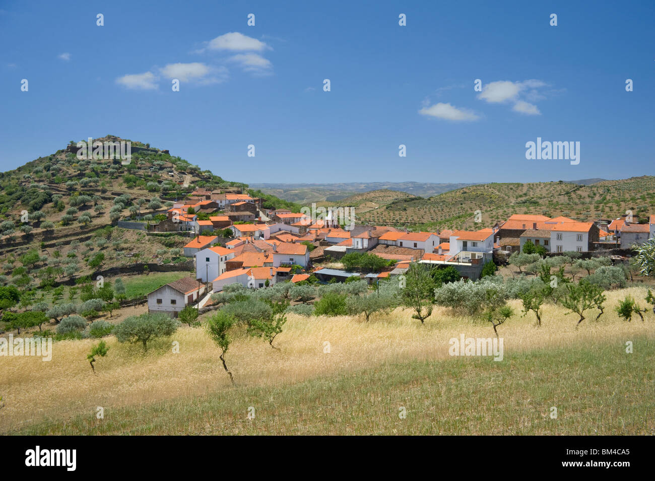 Portugal, Beira Alta Bezirk von Zentral-Portugal, Castelo Melhor Dorf und Burgruine Stockfoto