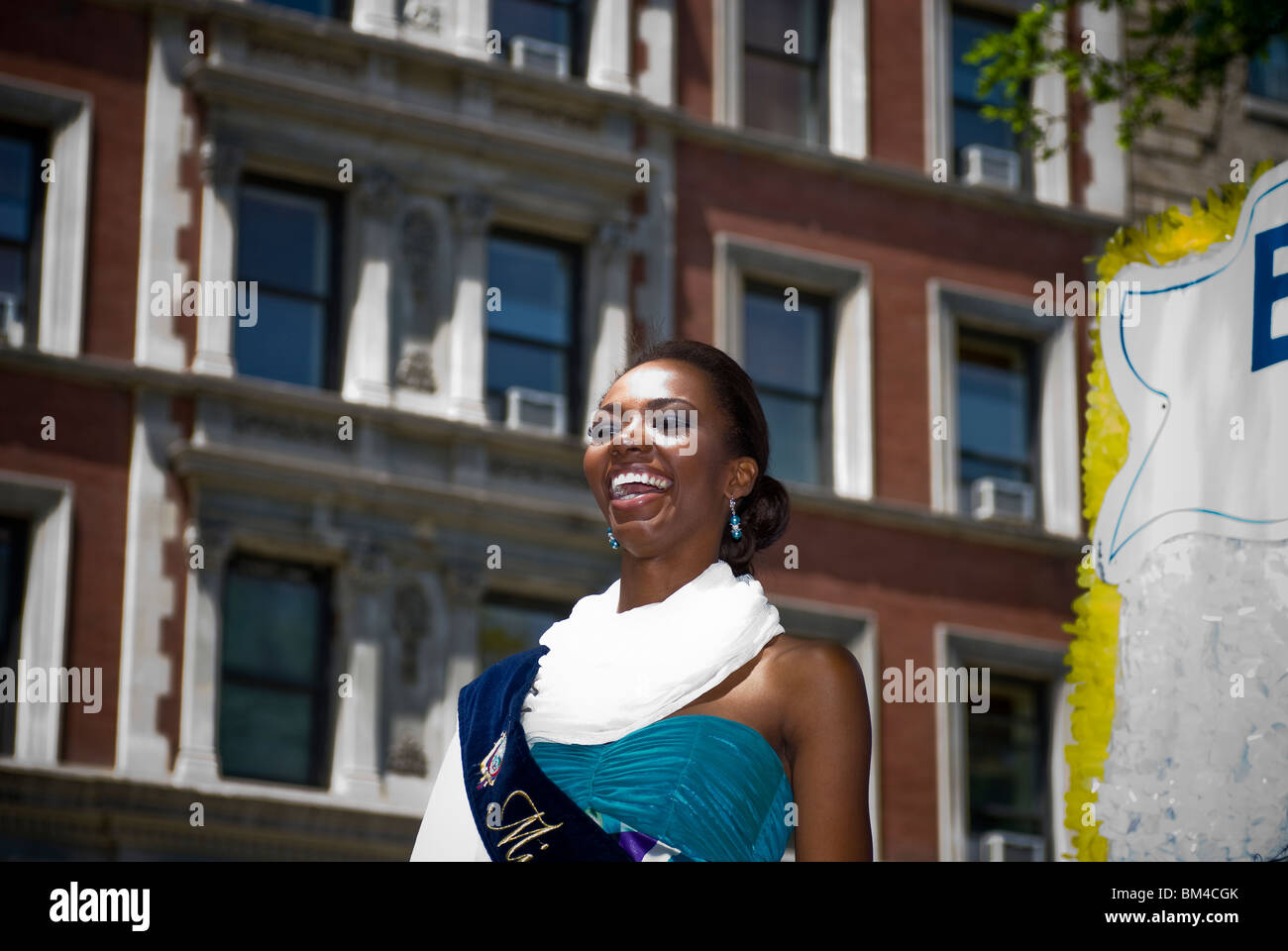 Miss Ecuador, Lady Mina, 23 aus Guayaquil an der ecuadorianischen Parade am Central Park West in New York Stockfoto