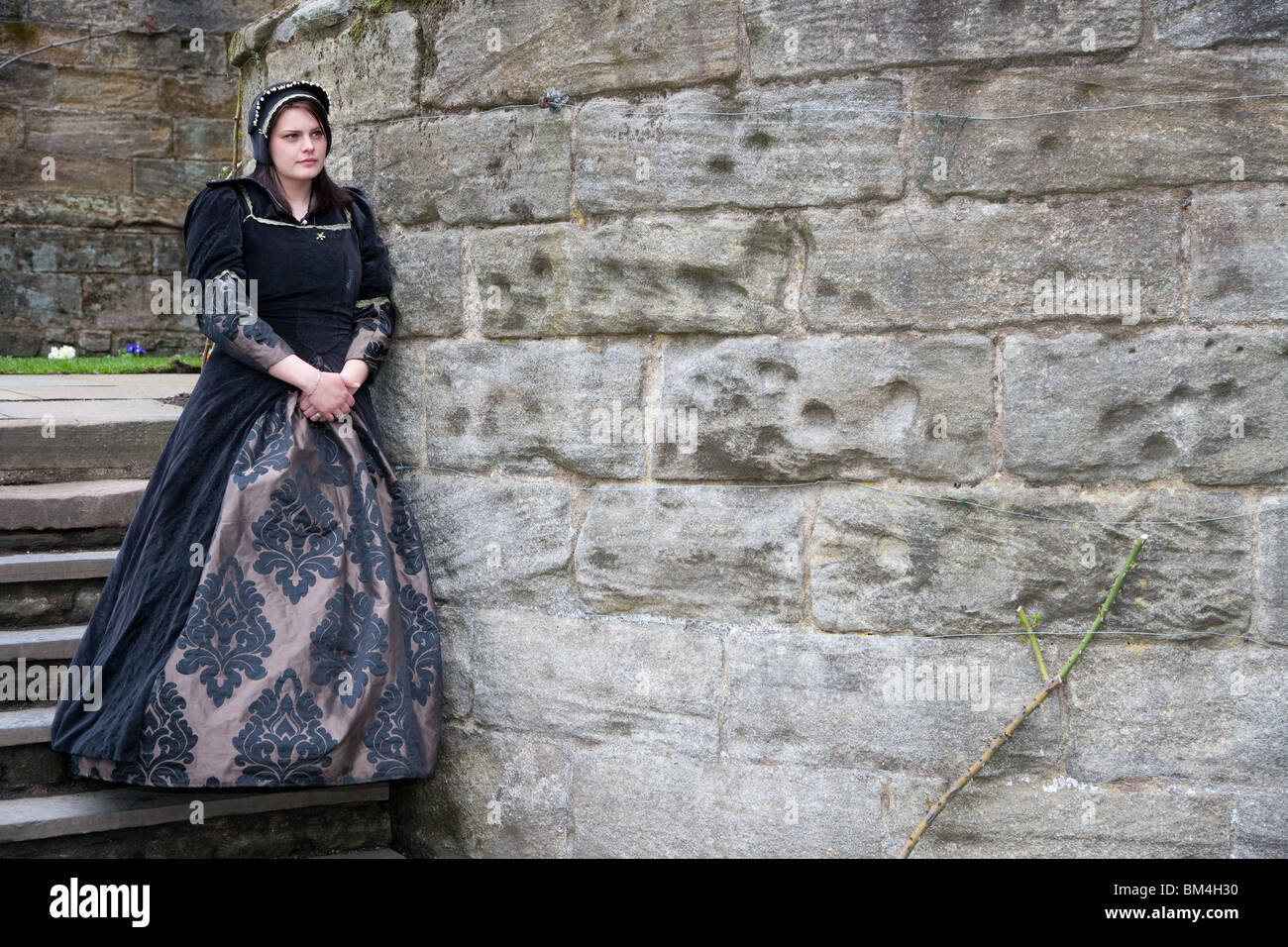Die Dame 16. Jahrhundert kostümierte Frau am Stirling Castle, Scotland, UK Stockfoto