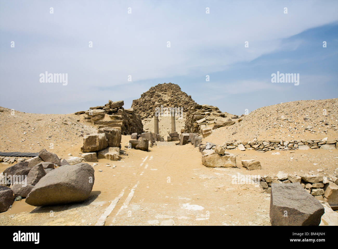 Pyramide von Pharao Sahuré mit Totentempel, Abusir, Ägypten Stockfoto