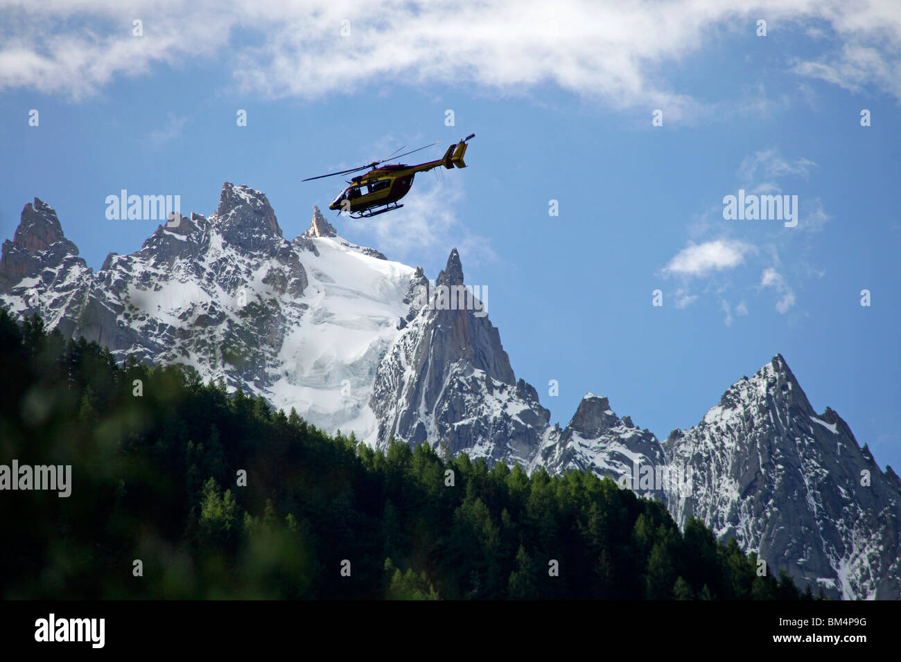 Helikopter-Rundflug am Mont Blanc-Massivs, in der Nähe von Chamonix-Mont-Blanc, Frankreich, Europa Stockfoto